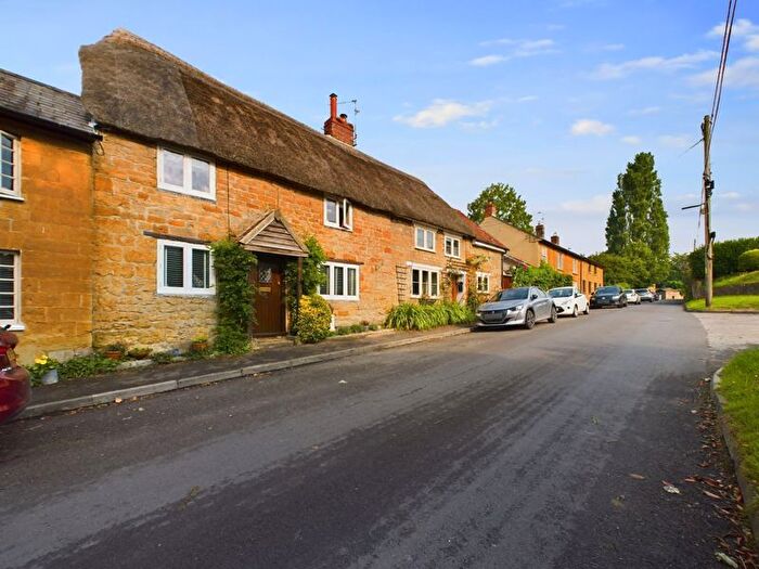 2 Bedroom Cottage For Sale In South Street, Hinton St. George, TA17