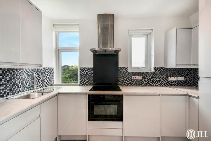 1 Bedroom Flat To Rent In Cedars Road, London, SW4