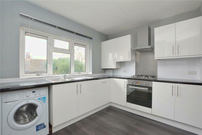 2 Bedroom Maisonette To Rent In Slades Drive, Chislehurst, BR7