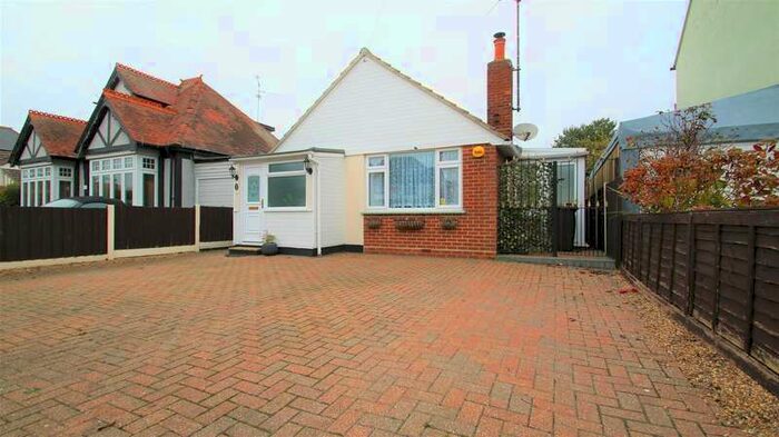 2 Bedroom Detached Bungalow To Rent In Walton Road, Clacton-on-sea, CO15