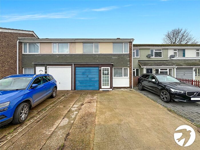 3 Bedroom Terraced House For Sale In Sunnybank, Murston, Sittingbourne, Kent, ME10