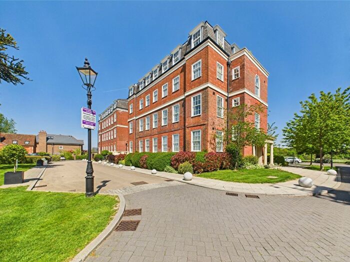 2 Bedroom Flat To Rent In Matha Court, Marian Gardens, Bromley, Kent, BR1