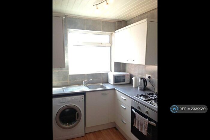 1 Bedroom Terraced House To Rent In Aviary View, Leeds, LS12