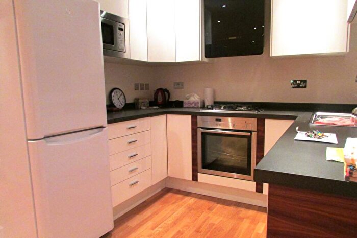 2 Bedroom Apartment To Rent In Crouch Hill, Finsbury Park, London, N4
