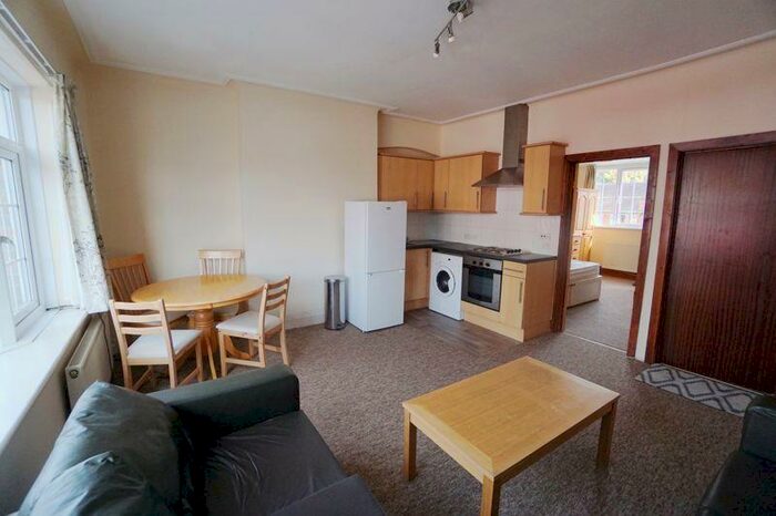 1 Bedroom Flat To Rent In Winchmore Hill, N21