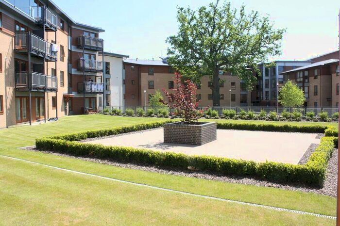 2 Bedroom Flat To Rent In Three Bridges, Crawley, West Sussex., RH10