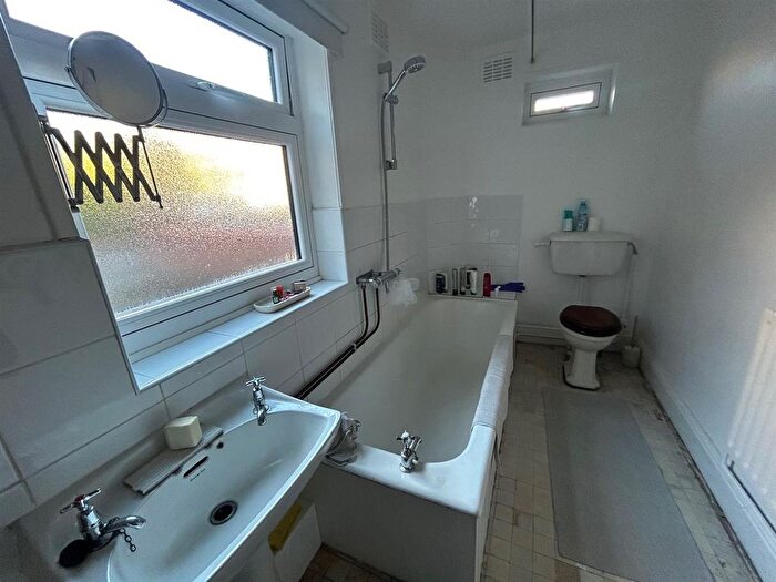 1 Bedroom Flat To Rent In Elms Gardens, Ruddington, Nottingham, NG11