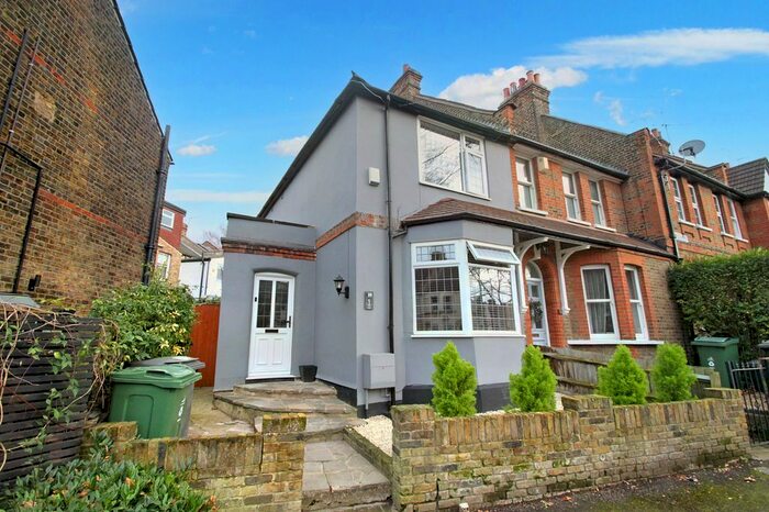 2 Bedroom End Of Terrace House To Rent In Mill Lane, Woodford Green, IG8