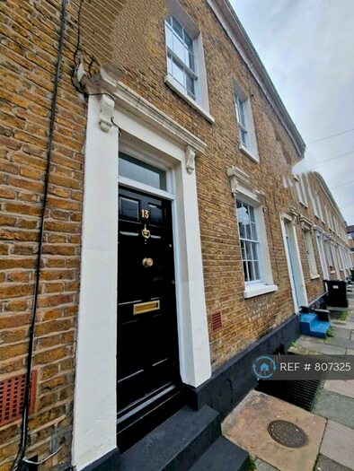 3 Bedroom Terraced House To Rent In Aston Street, London, E14