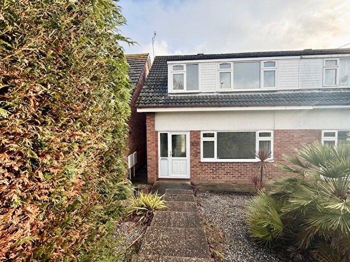 3 Bedroom Flat To Rent In Adastral Road, Poole, BH17