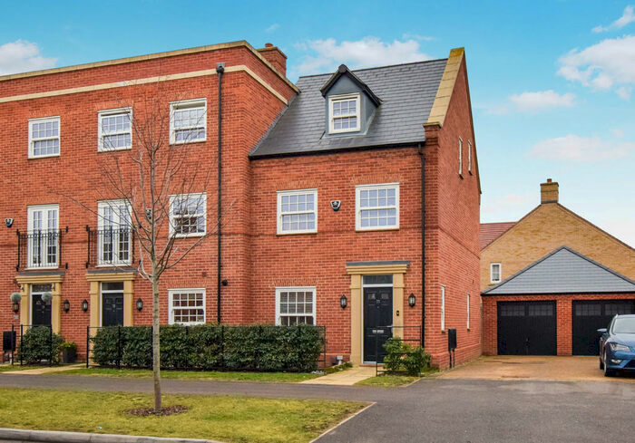 3 Bedroom End Of Terrace House For Sale In Carnaile Road, Alconbury Weald, PE28