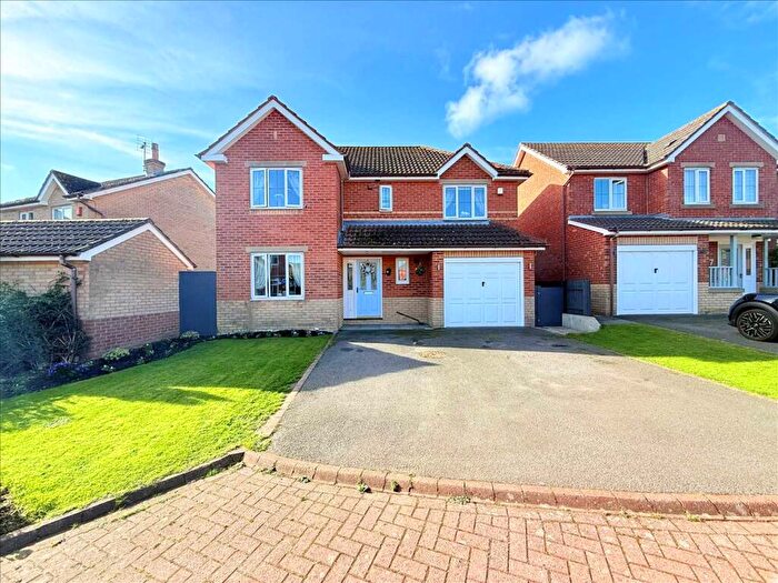 4 Bedroom Detached House For Sale In Buddleia Close, Healing, Grimsby, DN41
