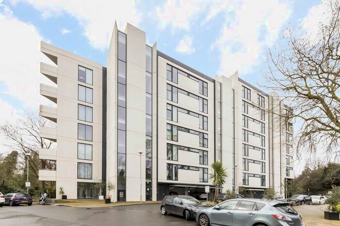 2 Bedroom Flat To Rent In Colonial Drive, Bollo Lane, London, W4