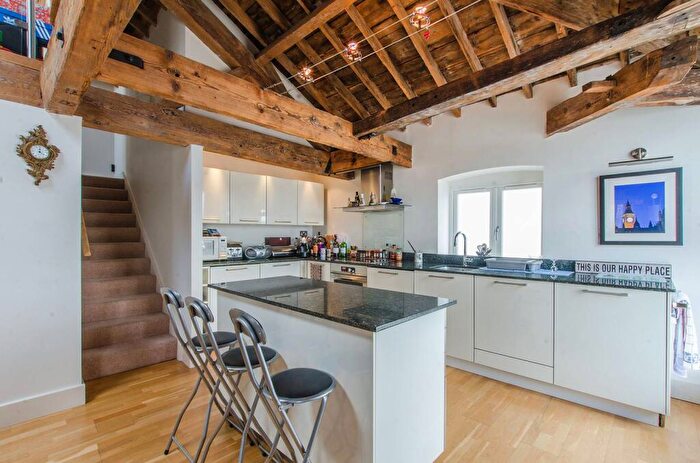 3 Bedroom Penthouse For Sale In Rotherhithe Street, Rotherhithe, London, SE16