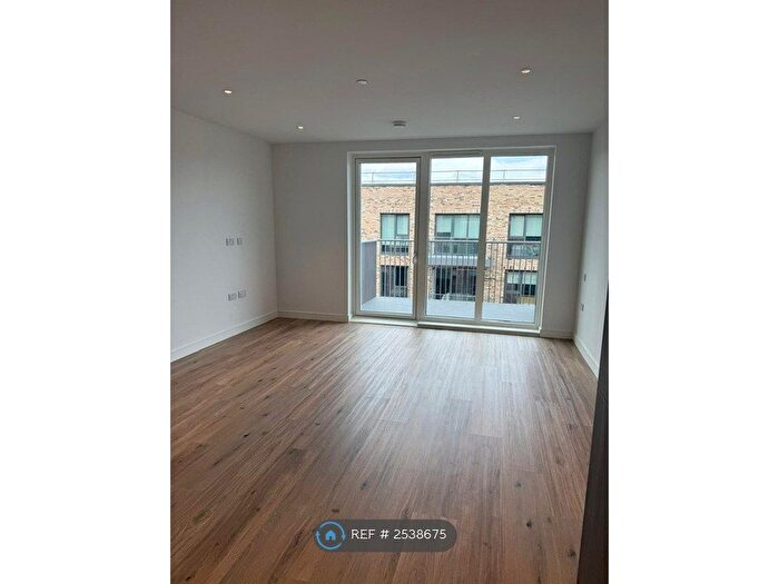 1 Bedroom Flat To Rent In Berkeley The Green Quarters, London, UB1