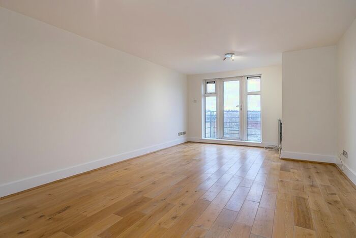 2 Bedroom Flat To Rent In Jerome Place, Kingston Upon Thames, KT1