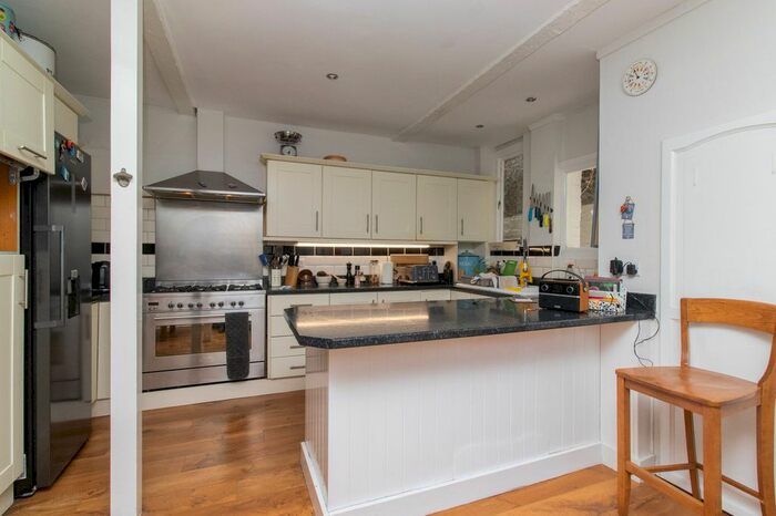 6 Bedroom Semi-Detached House To Rent In Ramsgate Road, Broadstairs, CT10