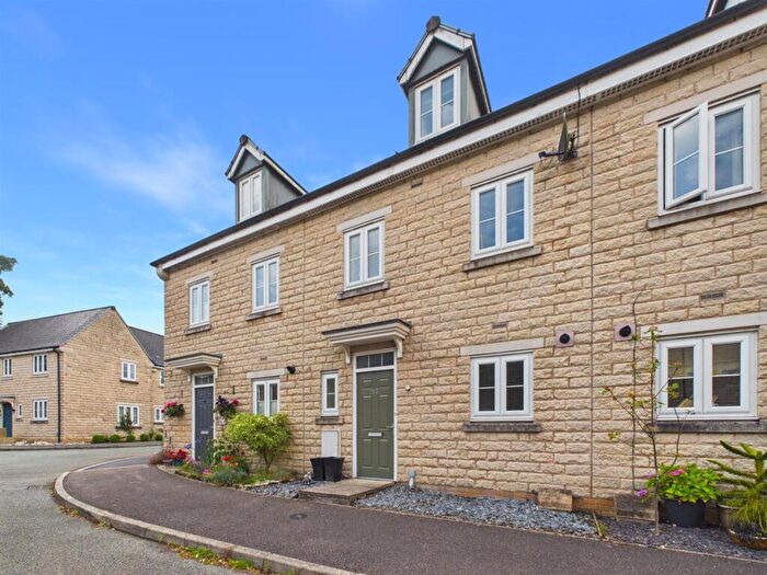 4 Bedroom Town House For Sale In Otterhole Close, Buxton, SK17