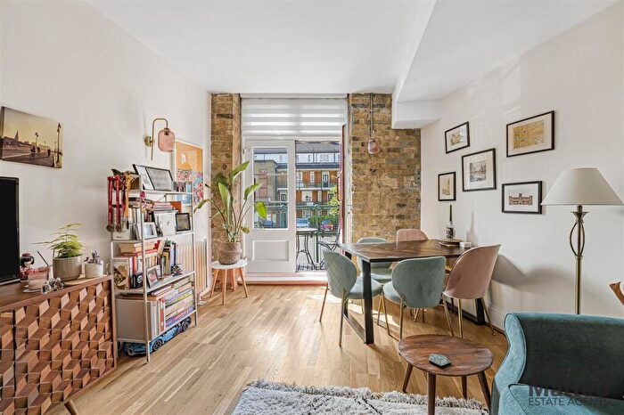 1 Bedroom Flat For Sale In Globe Wharf, Rotherhithe, SE16