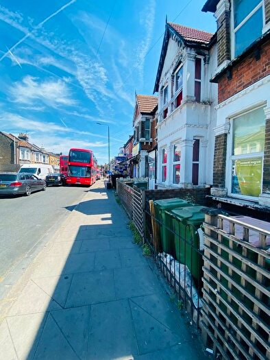 1 Bedroom Flat To Rent In Plashet Road, London, E13