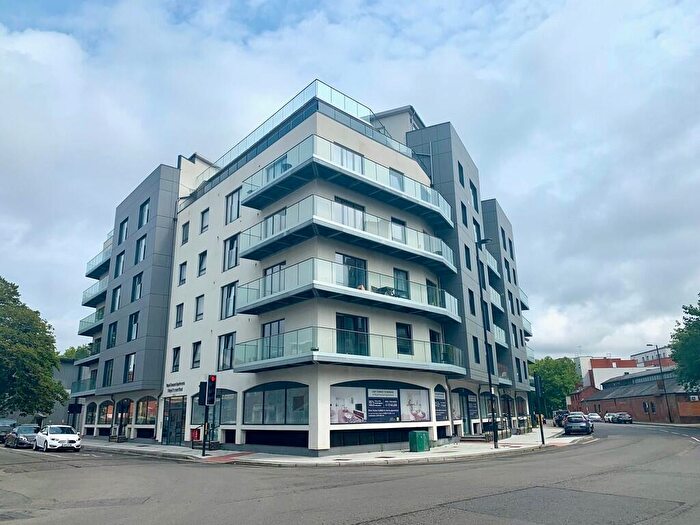 2 Bedroom Apartment To Rent In Royal Crescent Road, Southampton, SO14