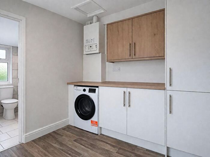 3 Bedroom House To Rent In Abercynon Street, Grangetown, CF11