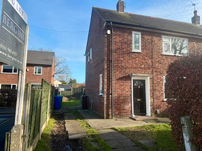 2 Bedroom Semi-Detached House To Rent In Sandhill Walk, Manchester, M22