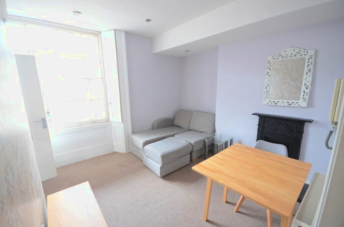 1 Bedroom Flat To Rent In Westbourne Place, Clifton, BS8