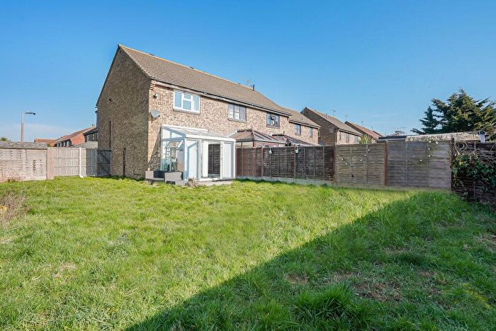 2 Bedroom End Of Terrace House To Rent In The Drakes, Shoeburyness, SS3