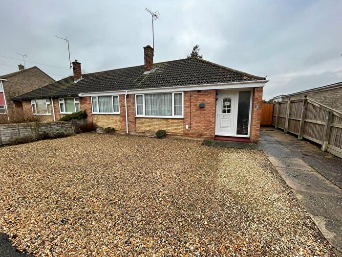 3 Bedroom Semi-Detached Bungalow For Sale In Fennell Road, Pinchbeck, PE11
