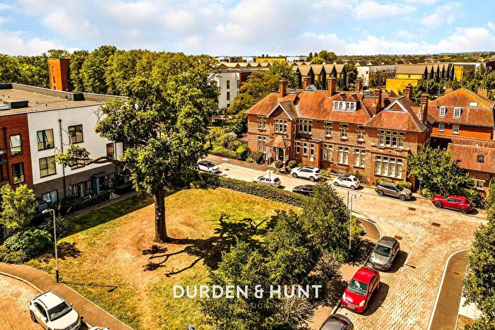 2 Bedroom Apartment For Sale In The Grange, Harold Wood, RM3