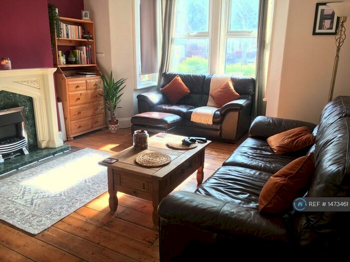 2 Bedroom Flat To Rent In Elswick, Newcastle Upon Tyne, NE4