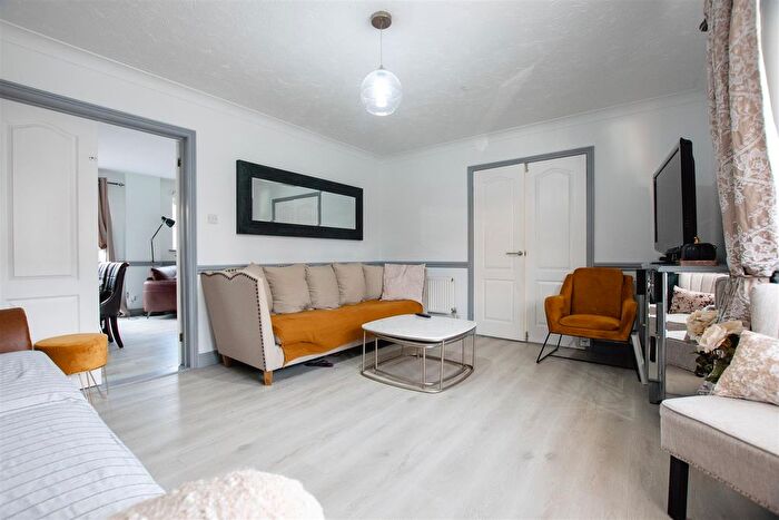 4 Bedroom Detached House For Sale In Park Mews, Wellingborough, NN8