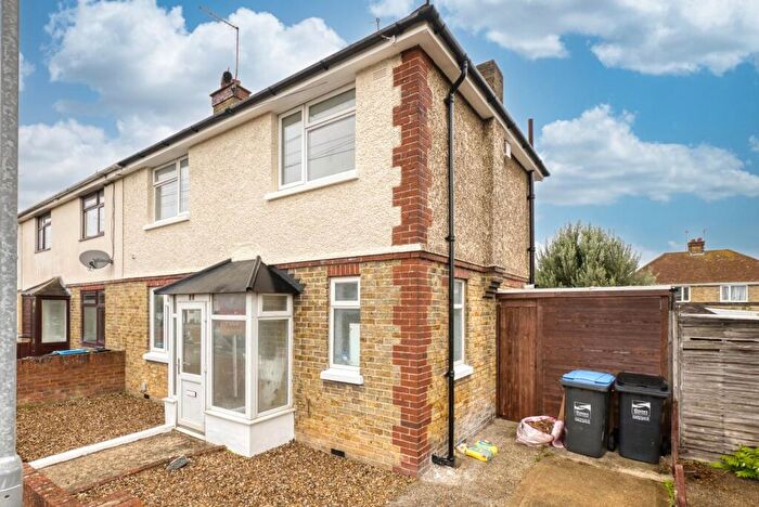 3 Bedroom Semi Detached House For Sale In Stanley Road, Ramsgate, Kent, CT11
