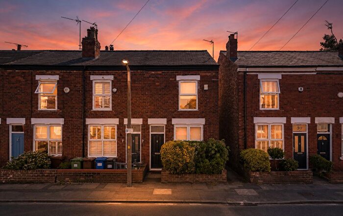 2 Bedroom End Of Terrace House To Rent In Jackson Street, Cheadle, SK8
