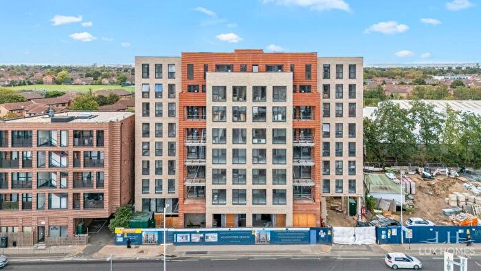 1 Bedroom Apartment For Sale In First Floor, Meadow Heights, High Road, Romford, RM6