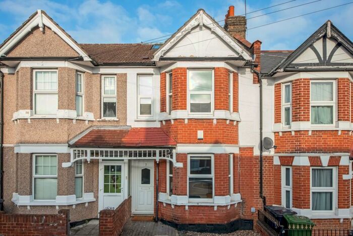 3 Bedroom House To Rent In Datchet Road, Catford, London, SE6