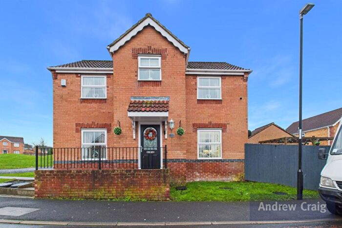4 Bedroom Semi Detached House For Sale In Halesworth Drive, Sunderland, SR4