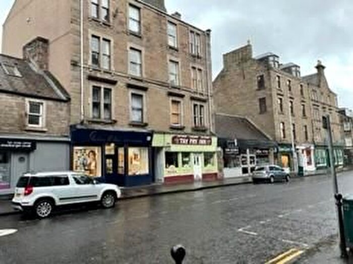 2 Bedroom Flat To Rent In /L, Perth Road, Dundee, DD2