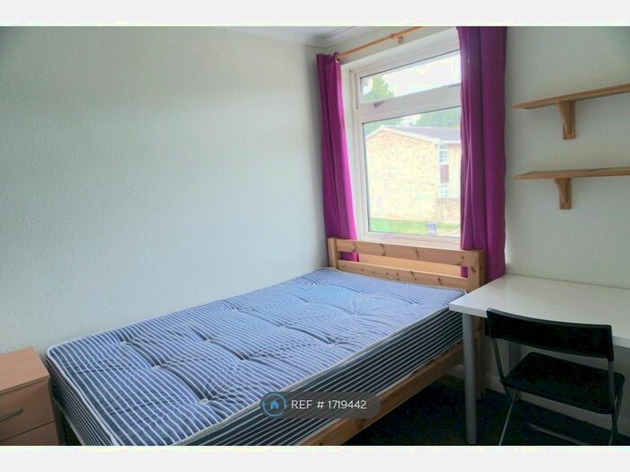 5 Bedroom Semi-Detached House To Rent In Ulcombe Gardens, Canterbury, CT2