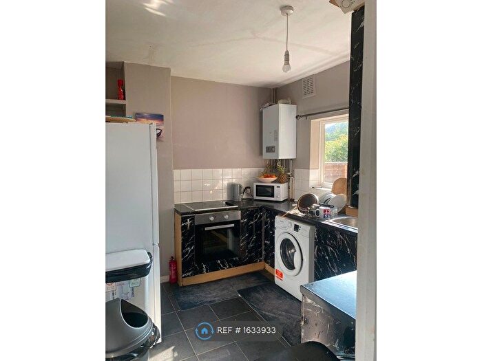 3 Bedroom Semi-Detached House To Rent In Grenada Road, London, SE7