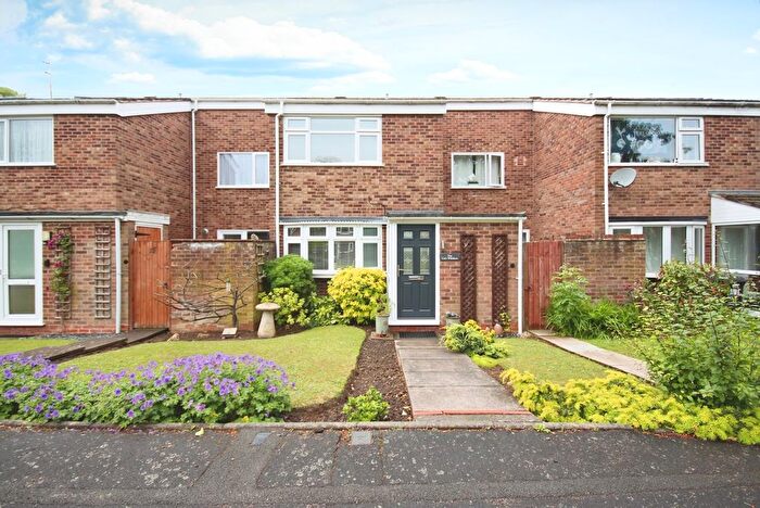 2 Bedroom Terraced House For Sale In Newsholme Close, Warwick, Warwickshire, CV34