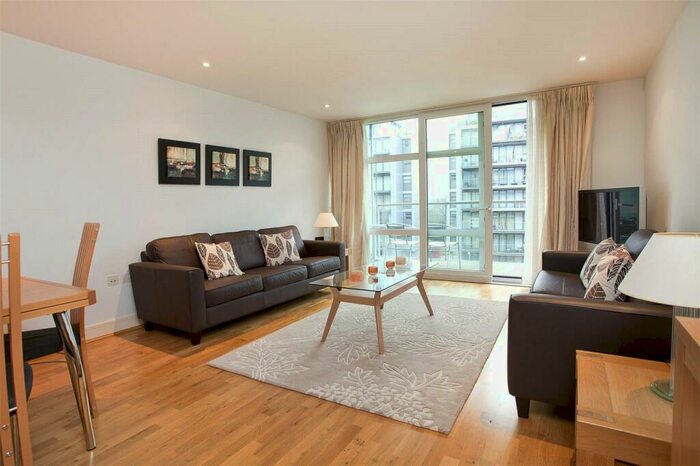 2 Bedroom Apartment To Rent In Howard Building, Queenstown Road, London, SW11