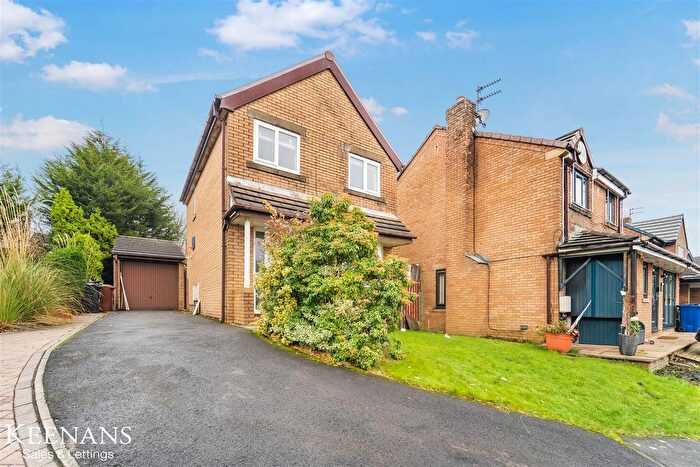 3 Bedroom Detached House For Sale In Rochester Drive, Burnley, BB10