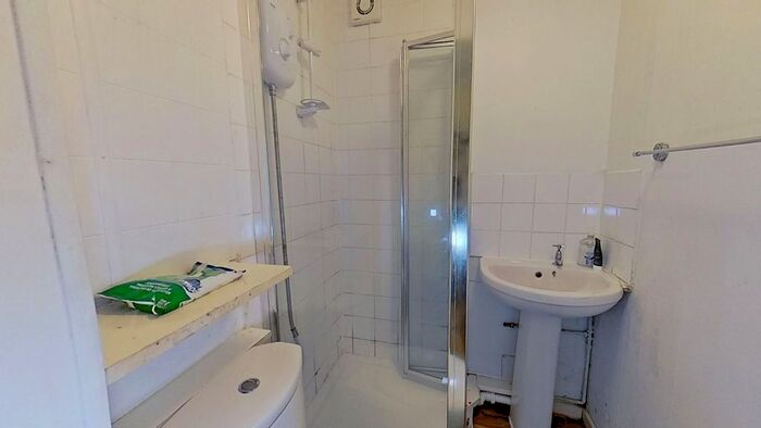 1 Bedroom Flat For Sale In City Road, Haverfordwest, SA61