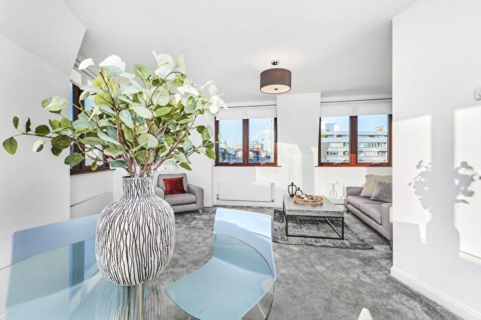 1 Bedroom Flat To Rent In Bulstrode Street, London, W1U