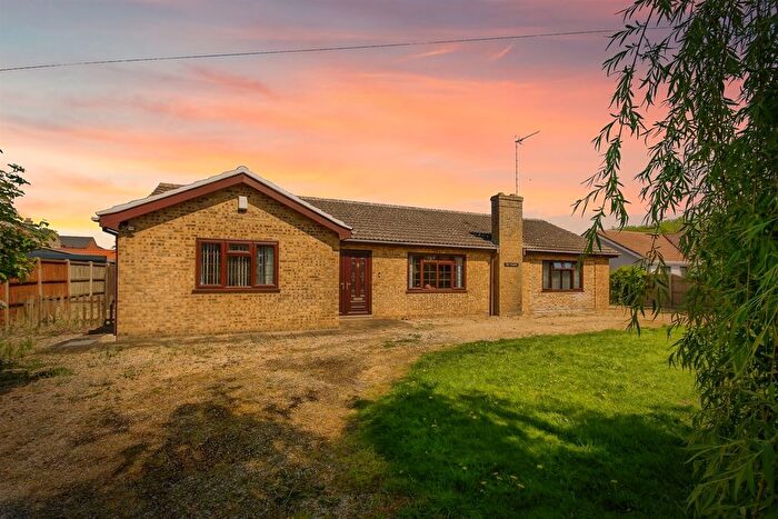 5 Bedroom Detached Bungalow For Sale In Common Road, Walton Highway, Wisbech, PE14