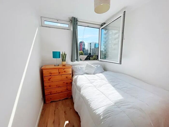 1 Bedroom Flat To Rent In Fairholme Road, London, W14