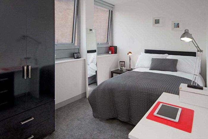 3 Bedroom Apartment To Rent In Forge House, S1