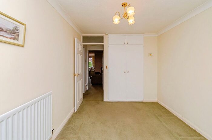 2 Bedroom Semi-Detached Bungalow For Sale In Belmont Avenue, Cannock, WS11